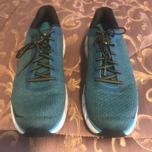Men’s HOKA running shoes